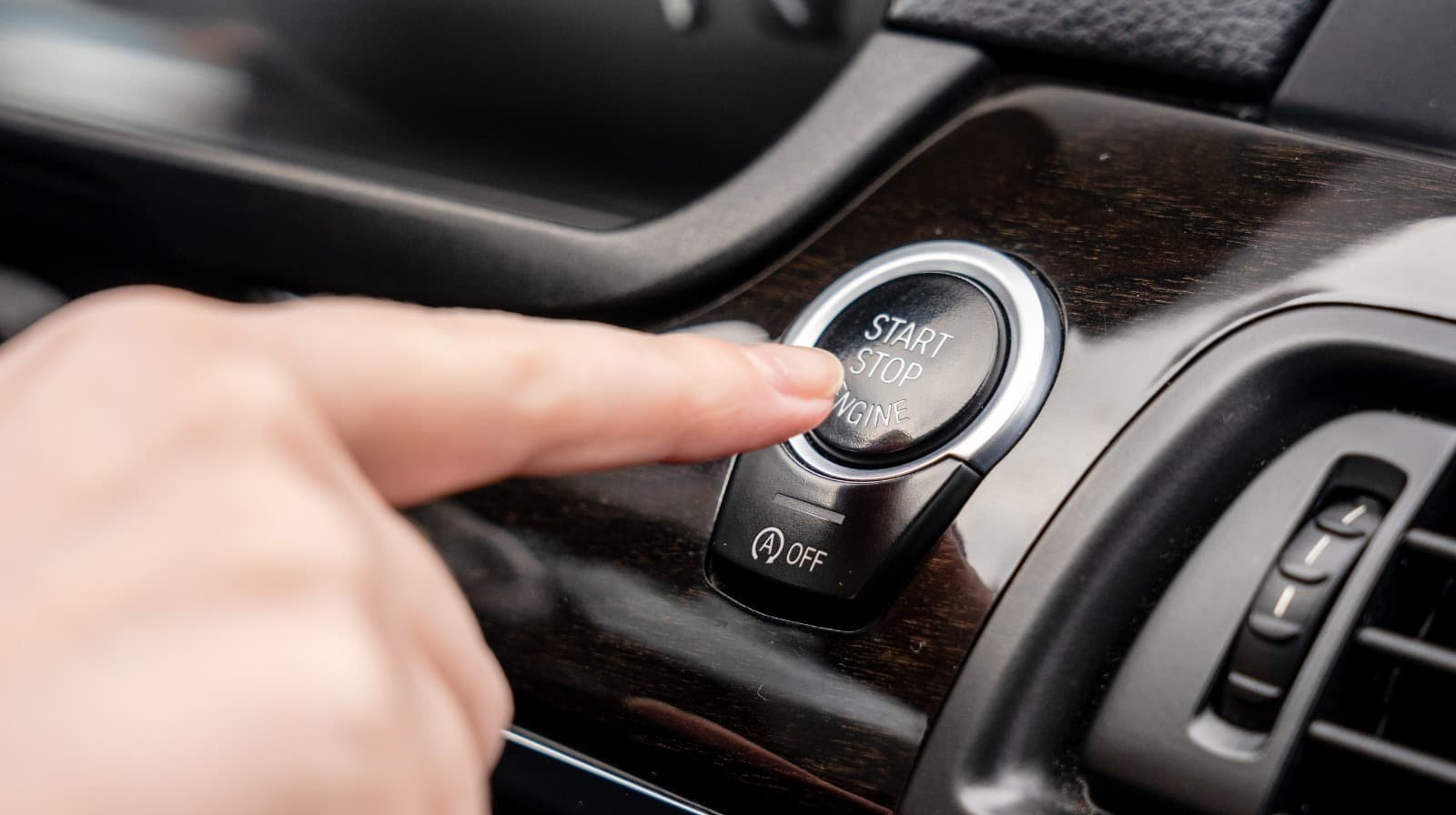 Driver calling for help after a DUI arrest